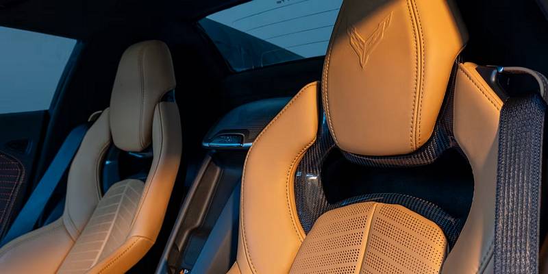 Chevrolet Corvette braune Ledersitze