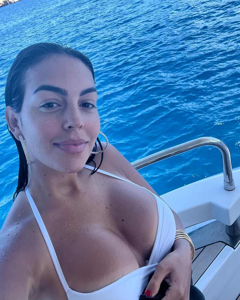 Georgina Rodriguez zeigt ihre Oberweite