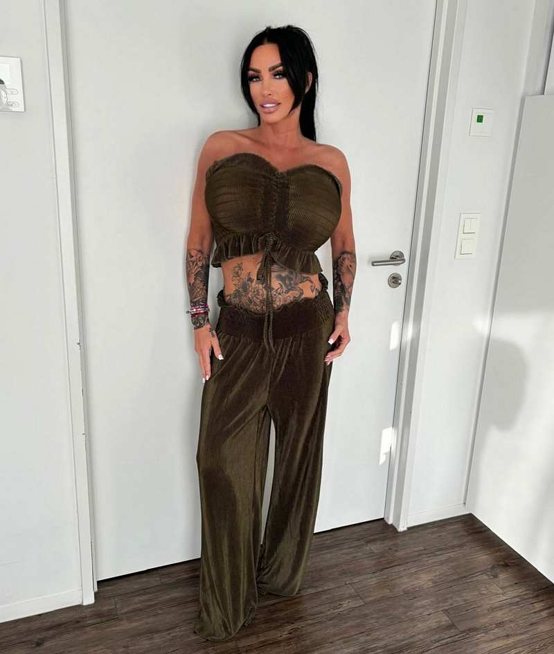 Katie Price heißes Outfit