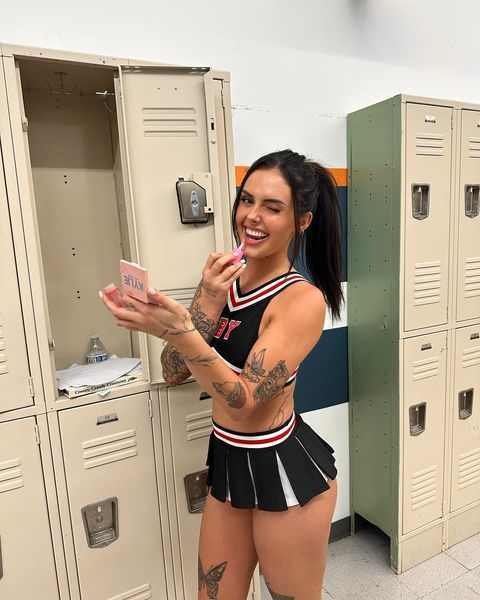 Kenna Kay als sexy College-Girl