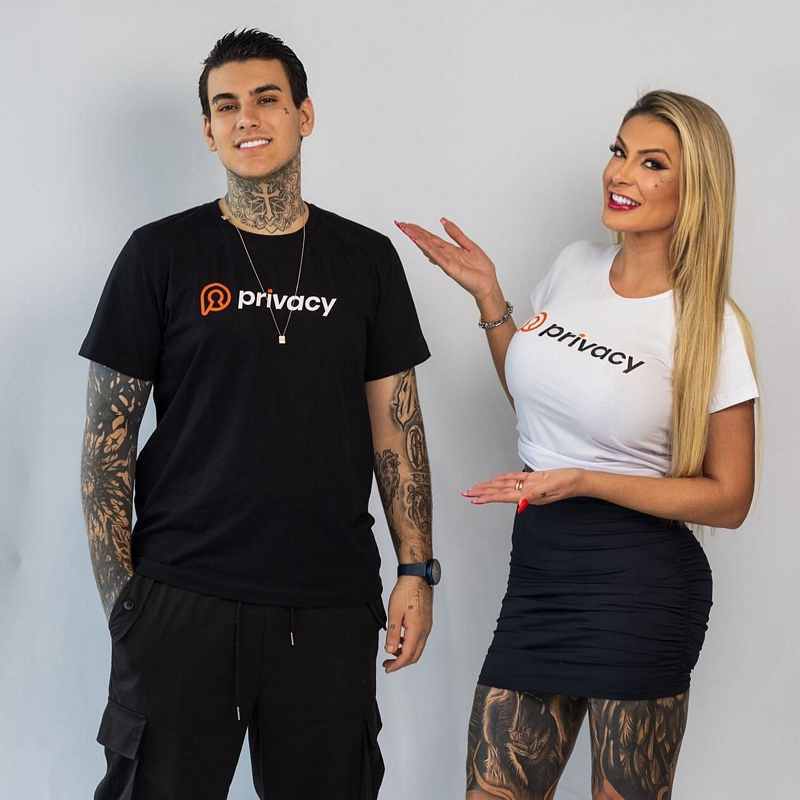 Andressa Urach präsentiert ihren Sohn Arthur