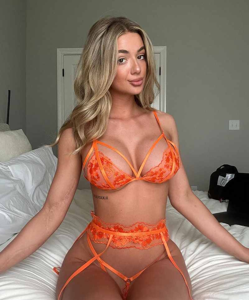 Autumn Renae in sexy Unterwäsche
