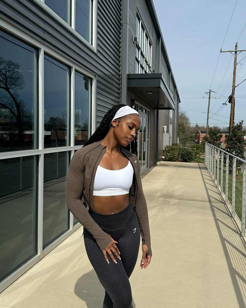 Bhrianna Chanell verträumt und sexy in der Sonne