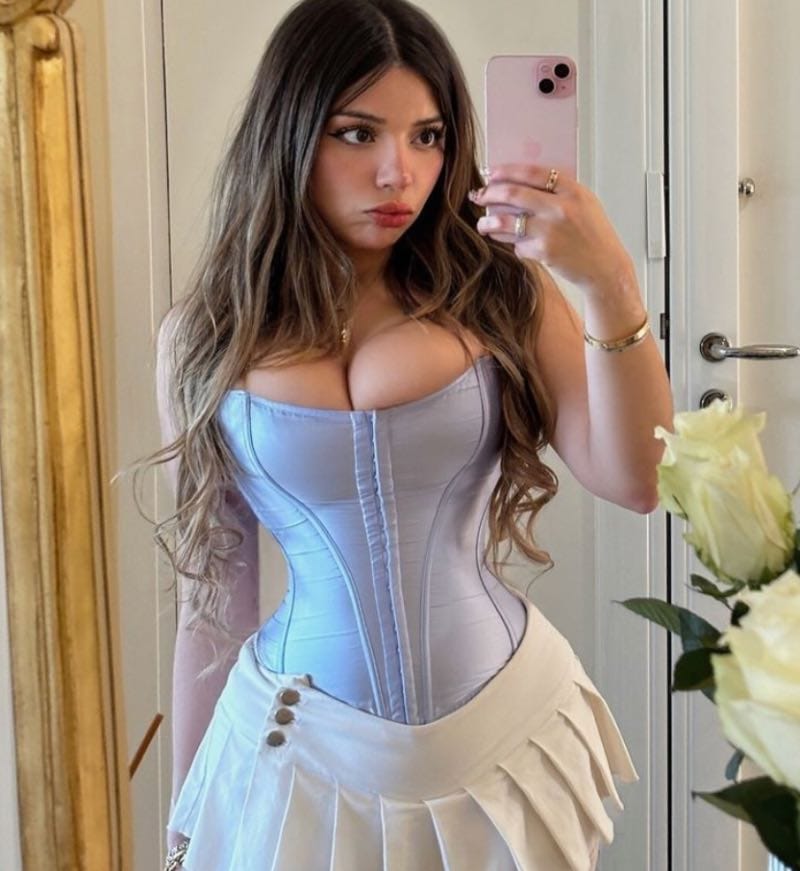 Katiana in skirt