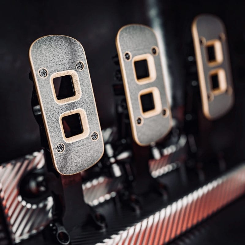 NILU27 gas pedals