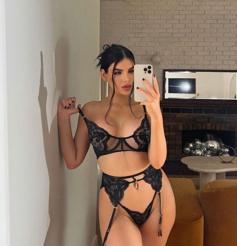 Nicole in selfie