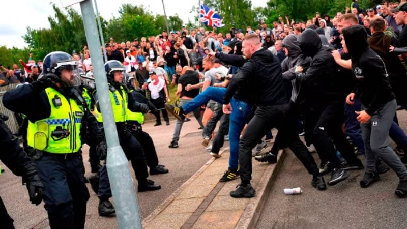 UK protesters riots