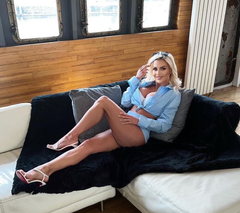 Lauren in blue