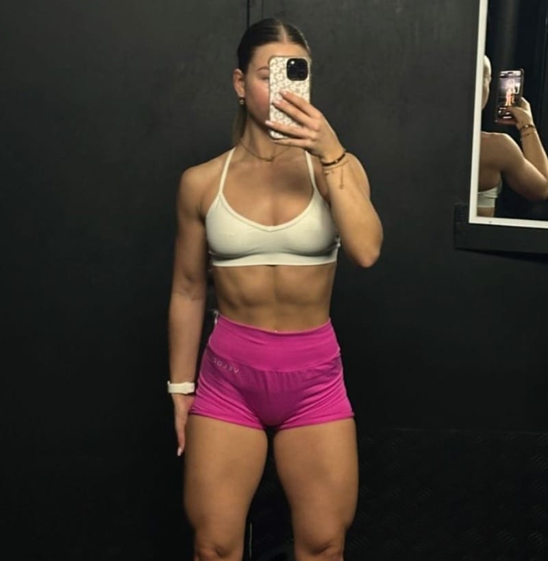Mercedes in pink