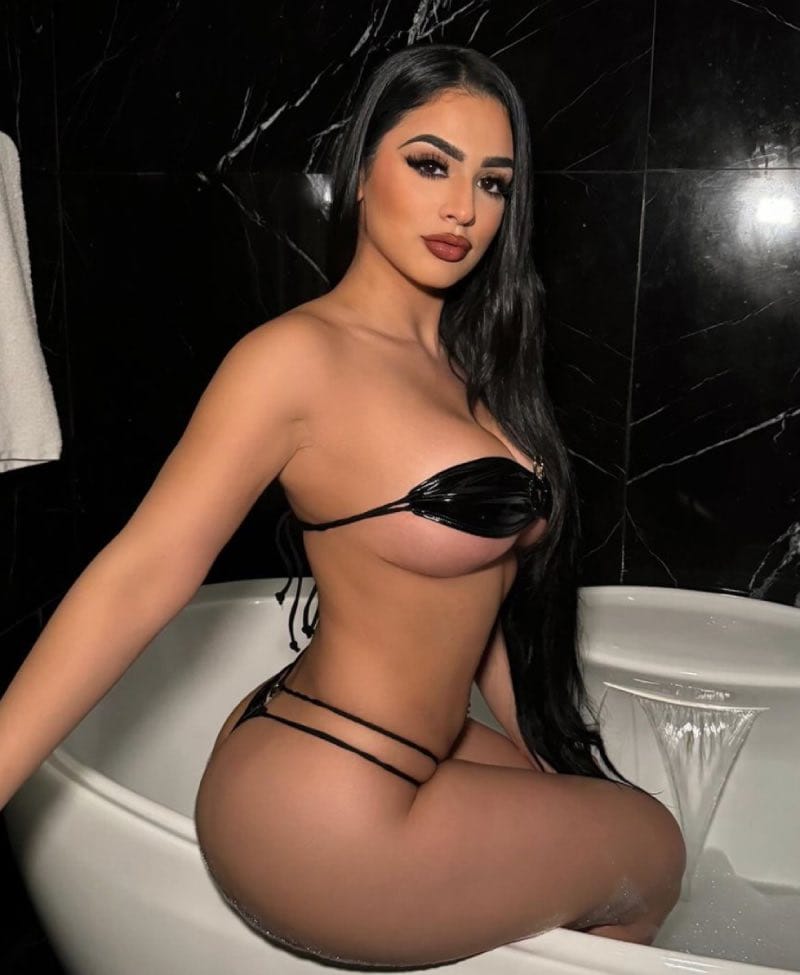 Babe met sexy figuur