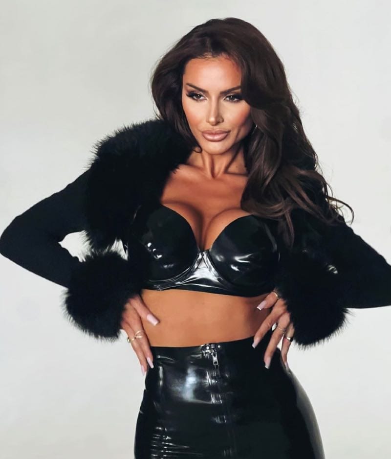 Babe in latex