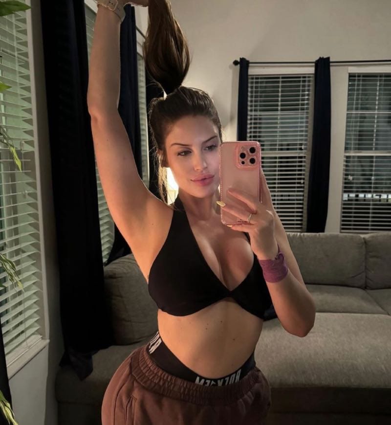 Maddie with black bra