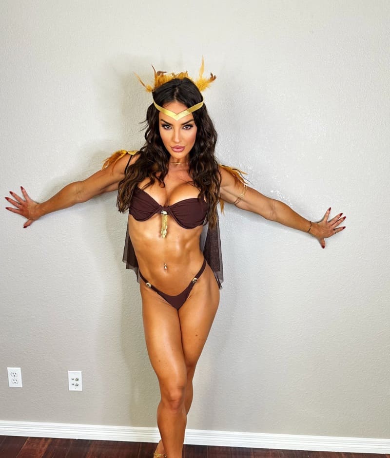 Whitney in cosplay