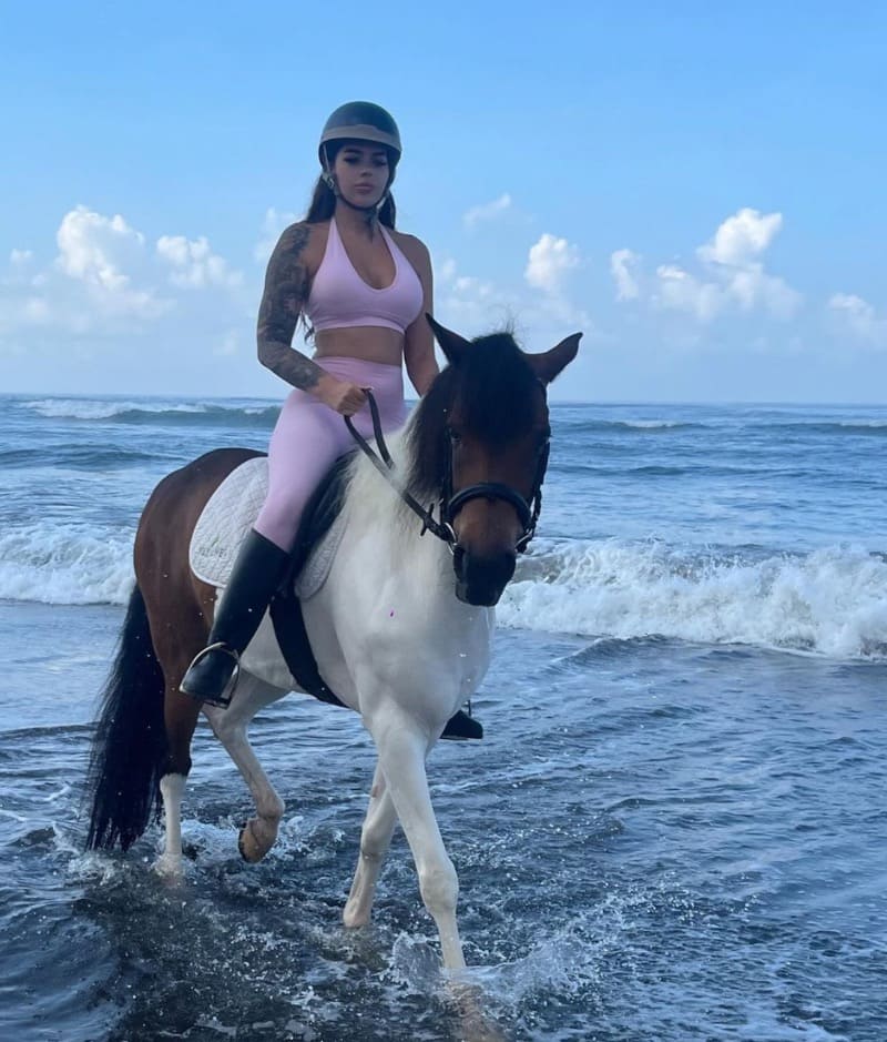 Stephanie on horse