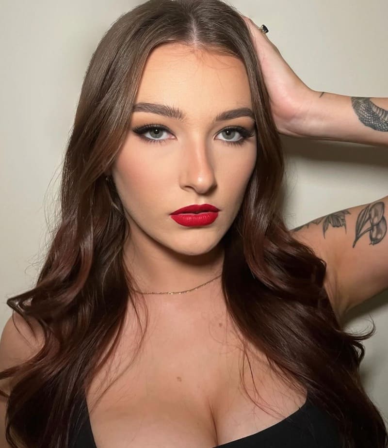 Jade selfie