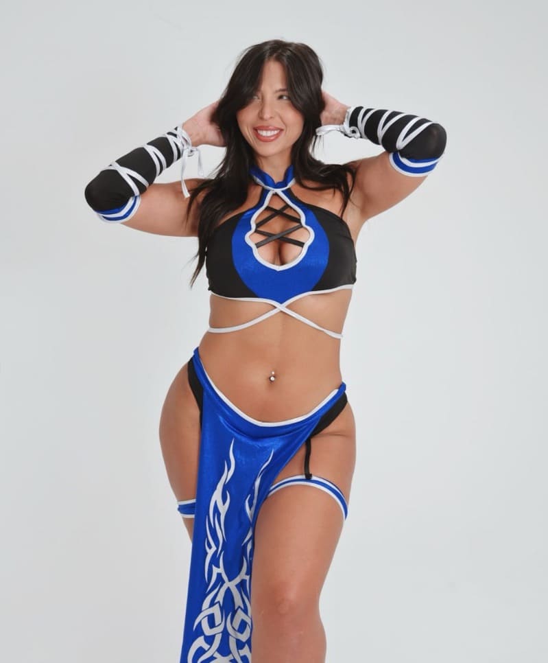 Natalia in blue 
