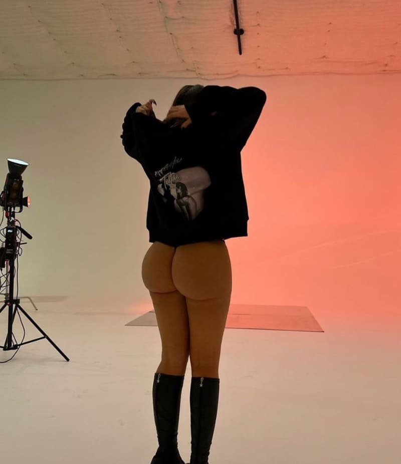 Mikaela nice ass nude