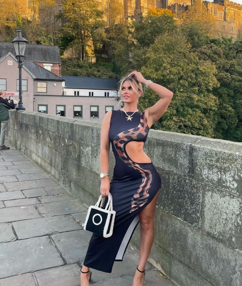 Babe in sexy dress