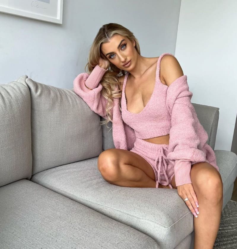 Tamara in pink