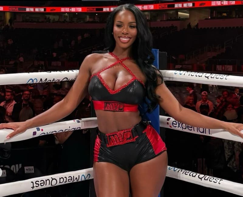 Babe on fight night