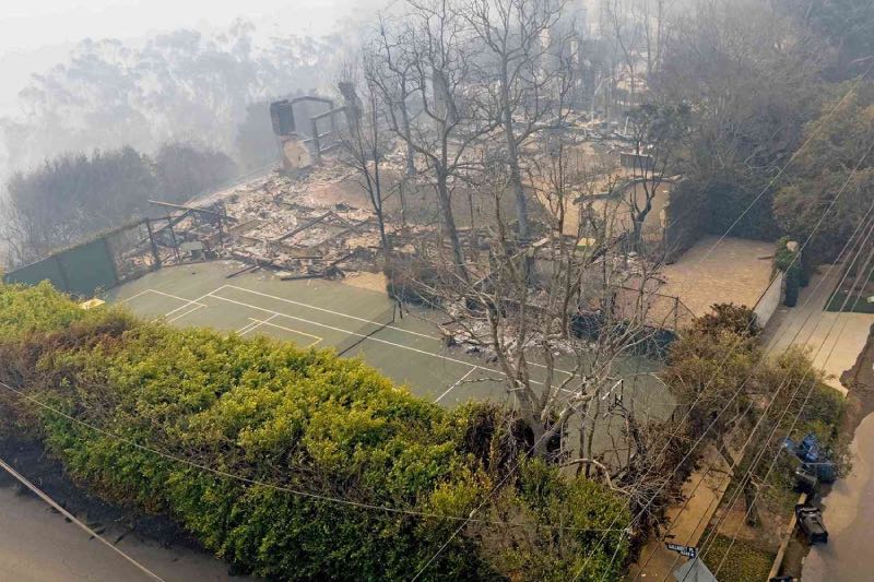 Billy Crystal wildfire