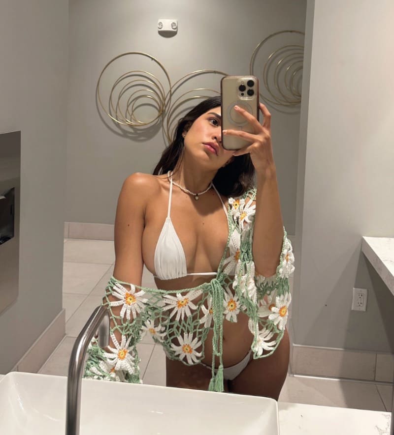 Hottie in sexy white bikini