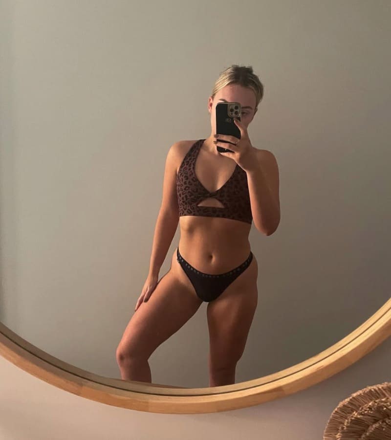 Steph in lingerie