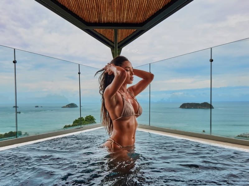 Babe in pool