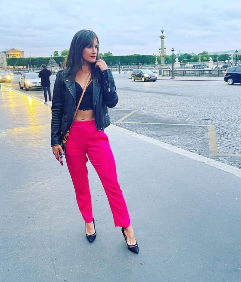 Arina in pink pants