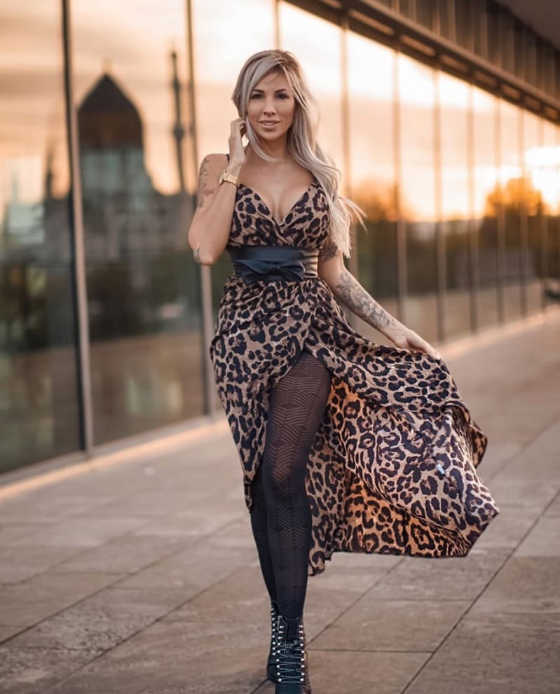 Viktoria in sexy dress