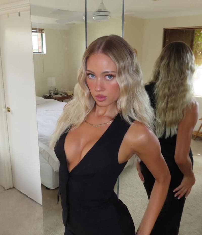 Babe in black dress