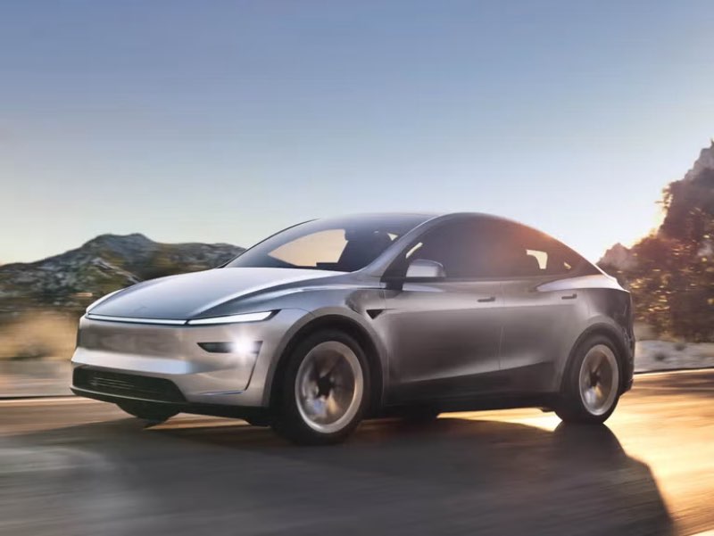 Tesla model y Front side
