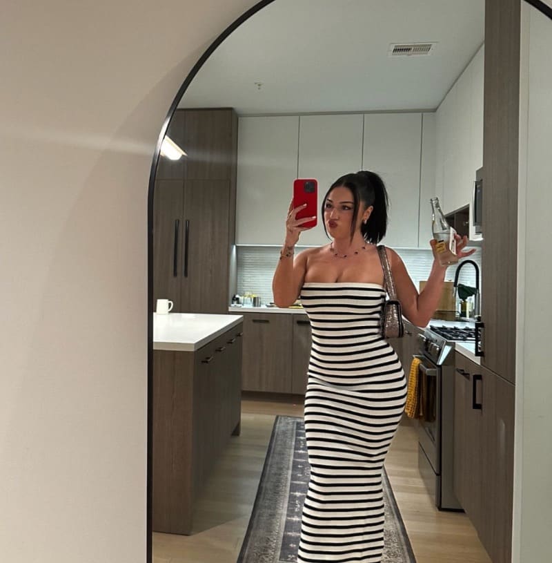 Cristiana in sexy outfit