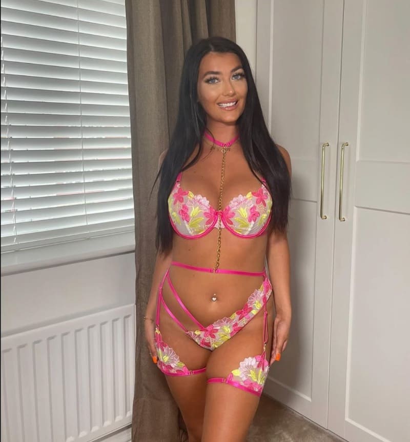 Lorina in sexy red and white lingerie