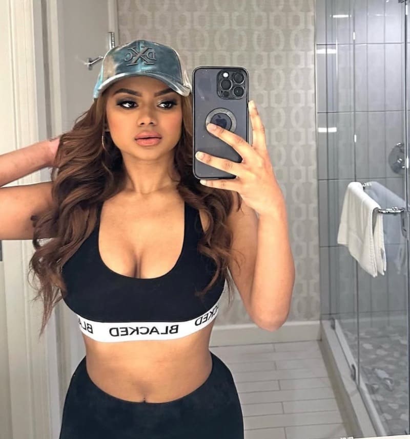 Babe with massive tits in bathroom