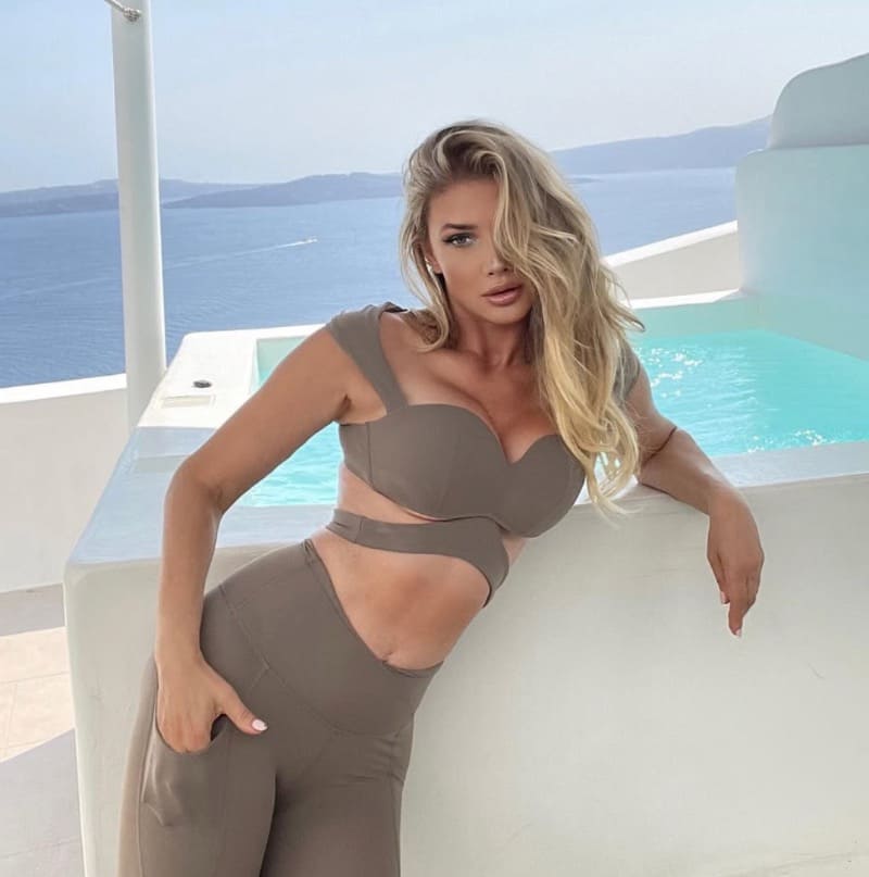 Kate in green workout outfit