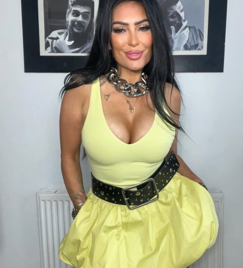 Hayley in yellow dress with big tits