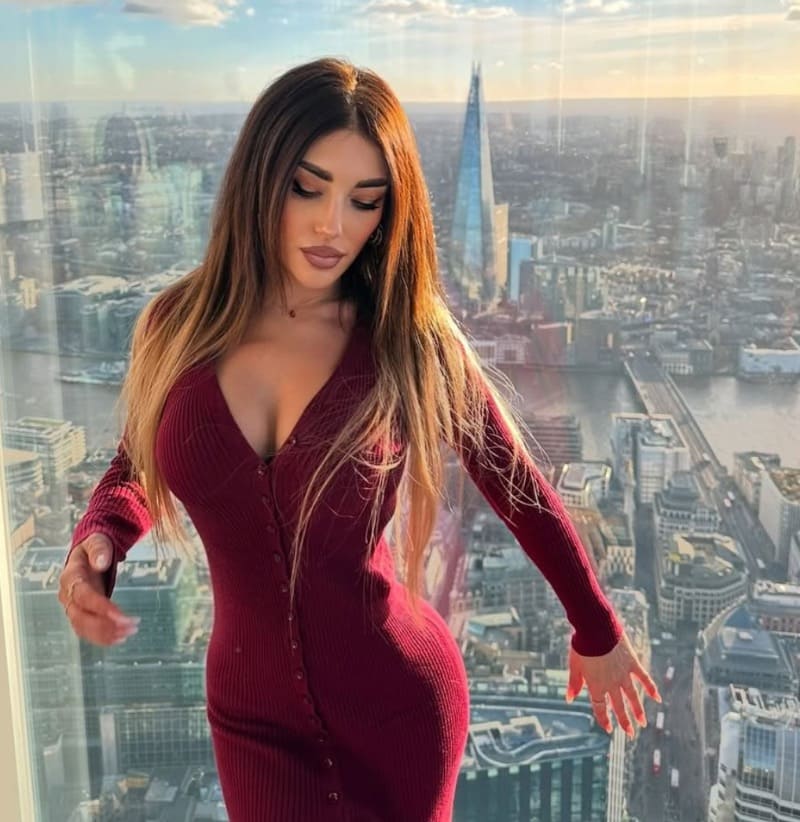 Babe in tight red outfit