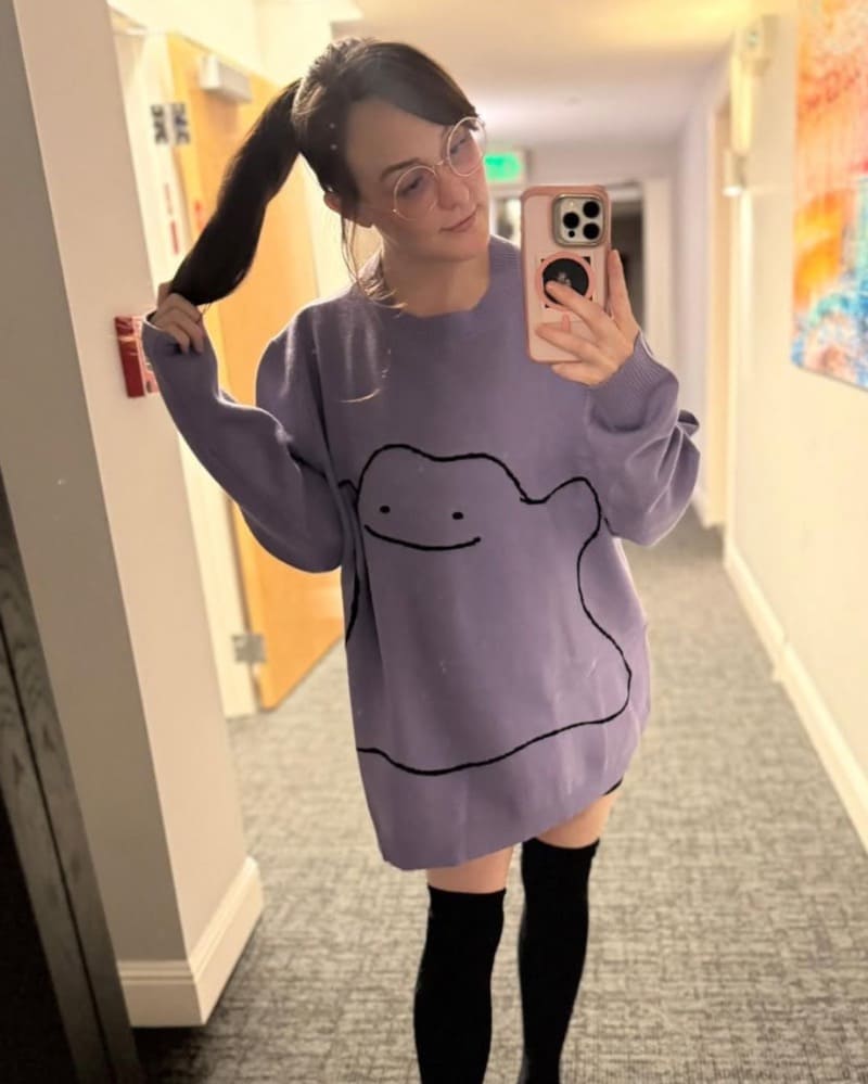 Babe in pokemon dress