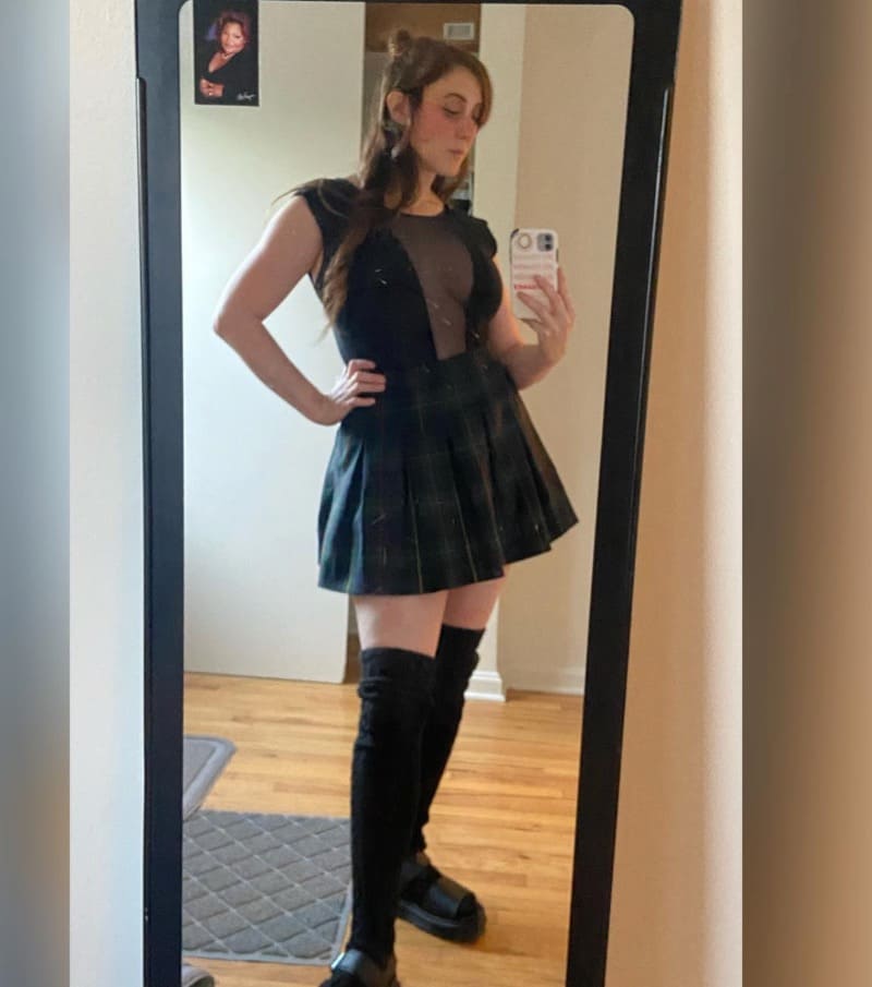 Kari in black short skirt