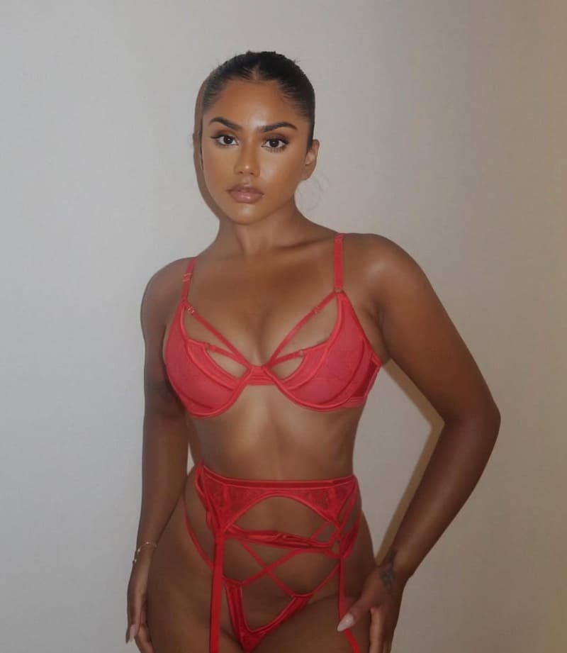 Shaniya in red lingerie