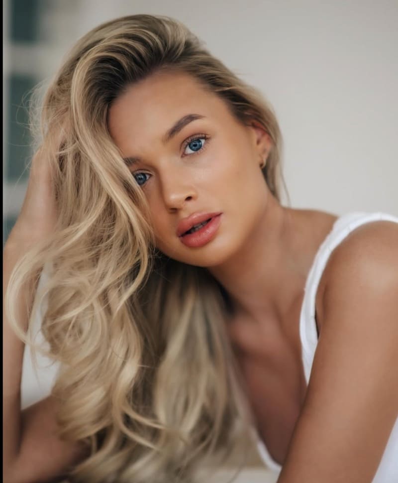 Natalie selfie