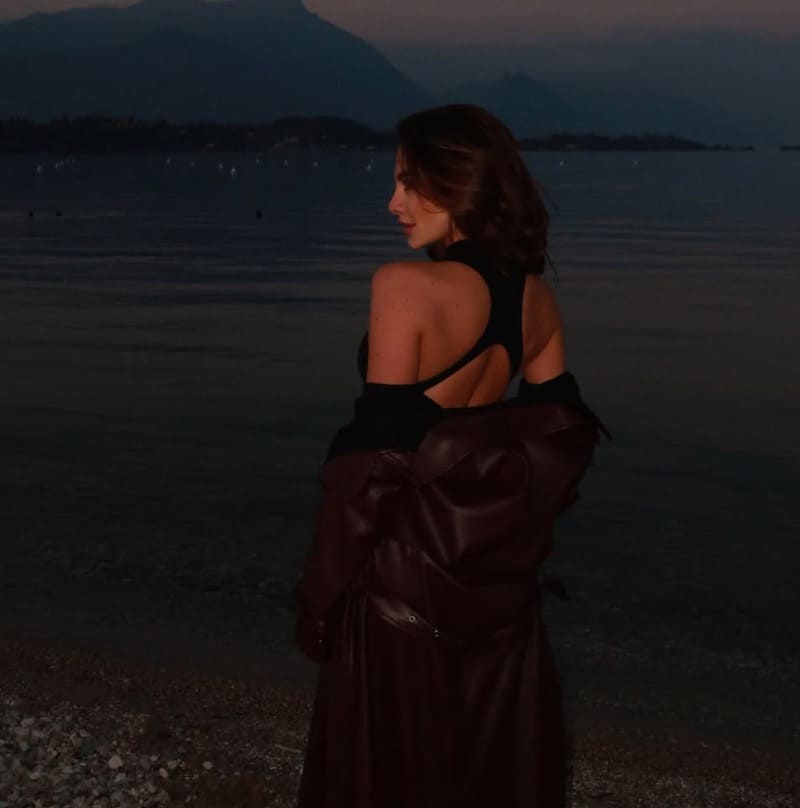 Simona on beach