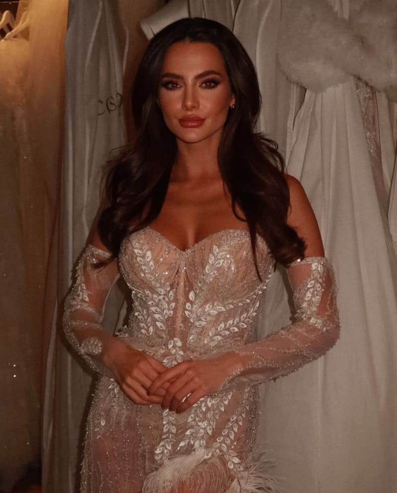 Simona in sexy white wedding dress