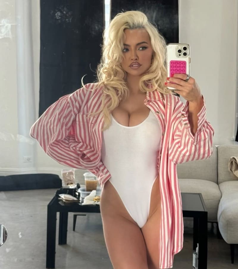Lindsey in sexy white