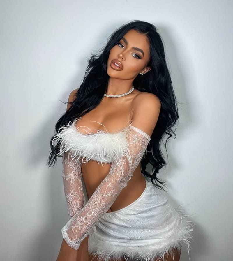 Babe in white