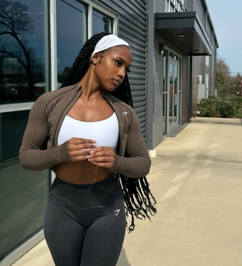 Bhrianna showing off sexy body