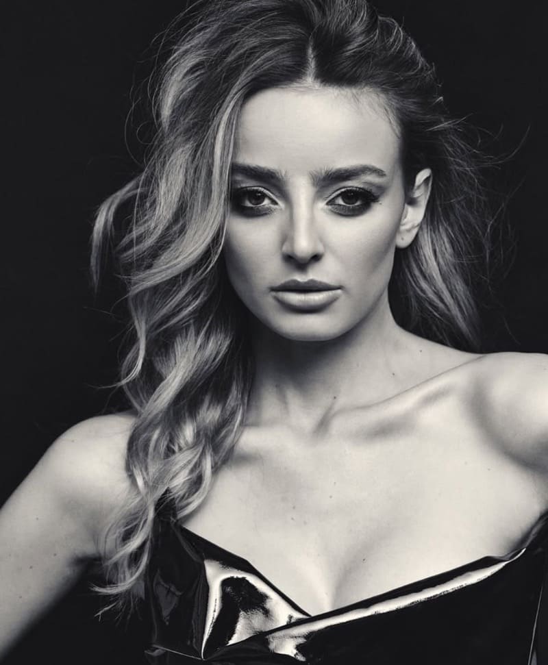 Laura sexy black and white picture