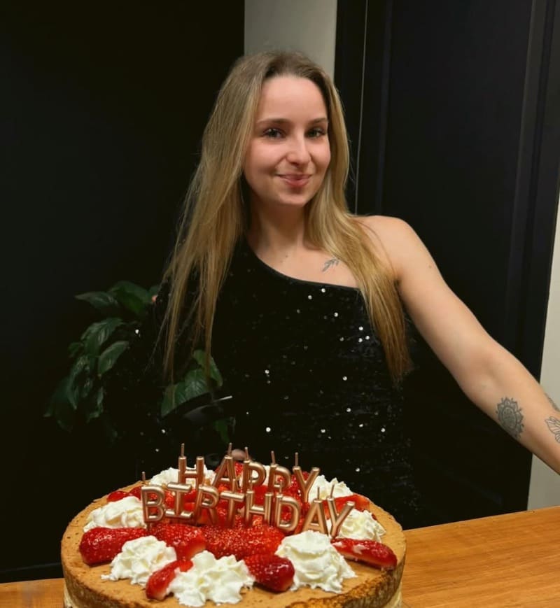 Sexy blonde with pie