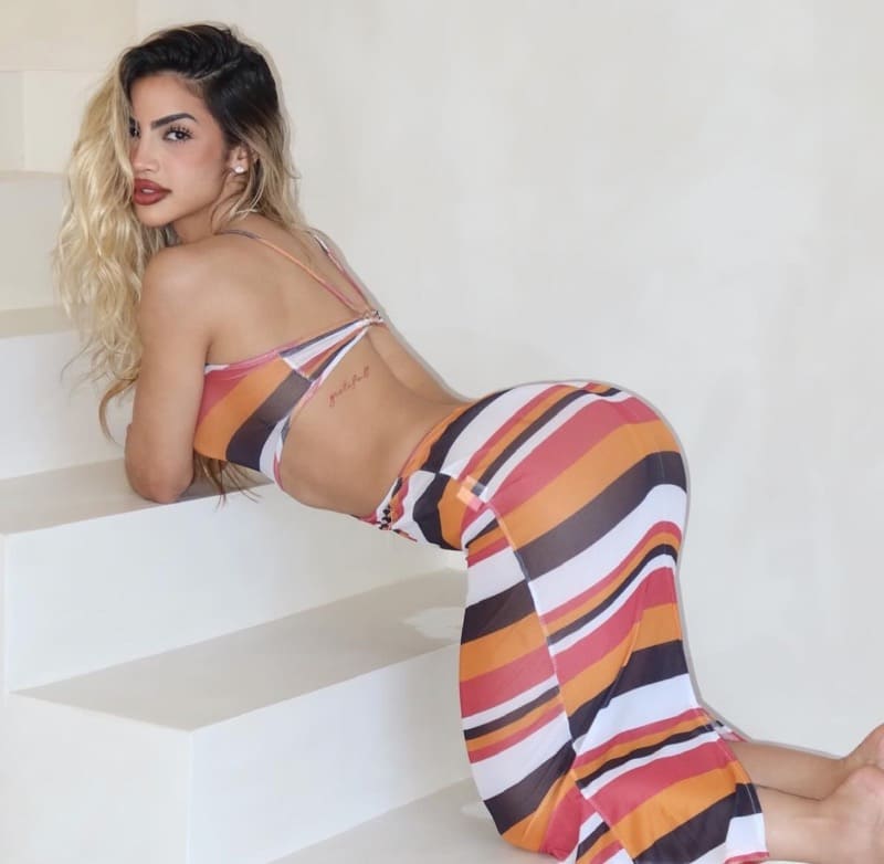 Babe on stairs